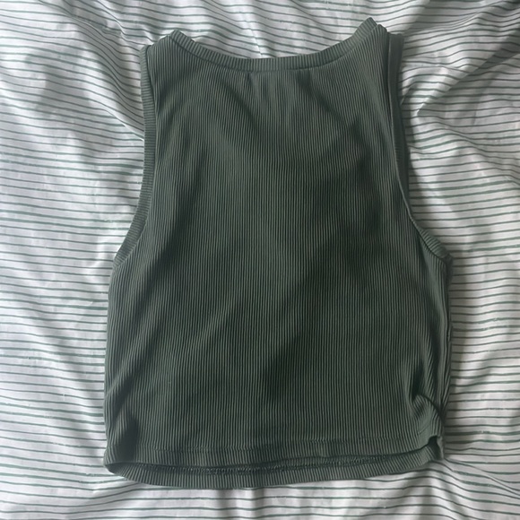 Cropped ribbed tank - Picture 3 of 3